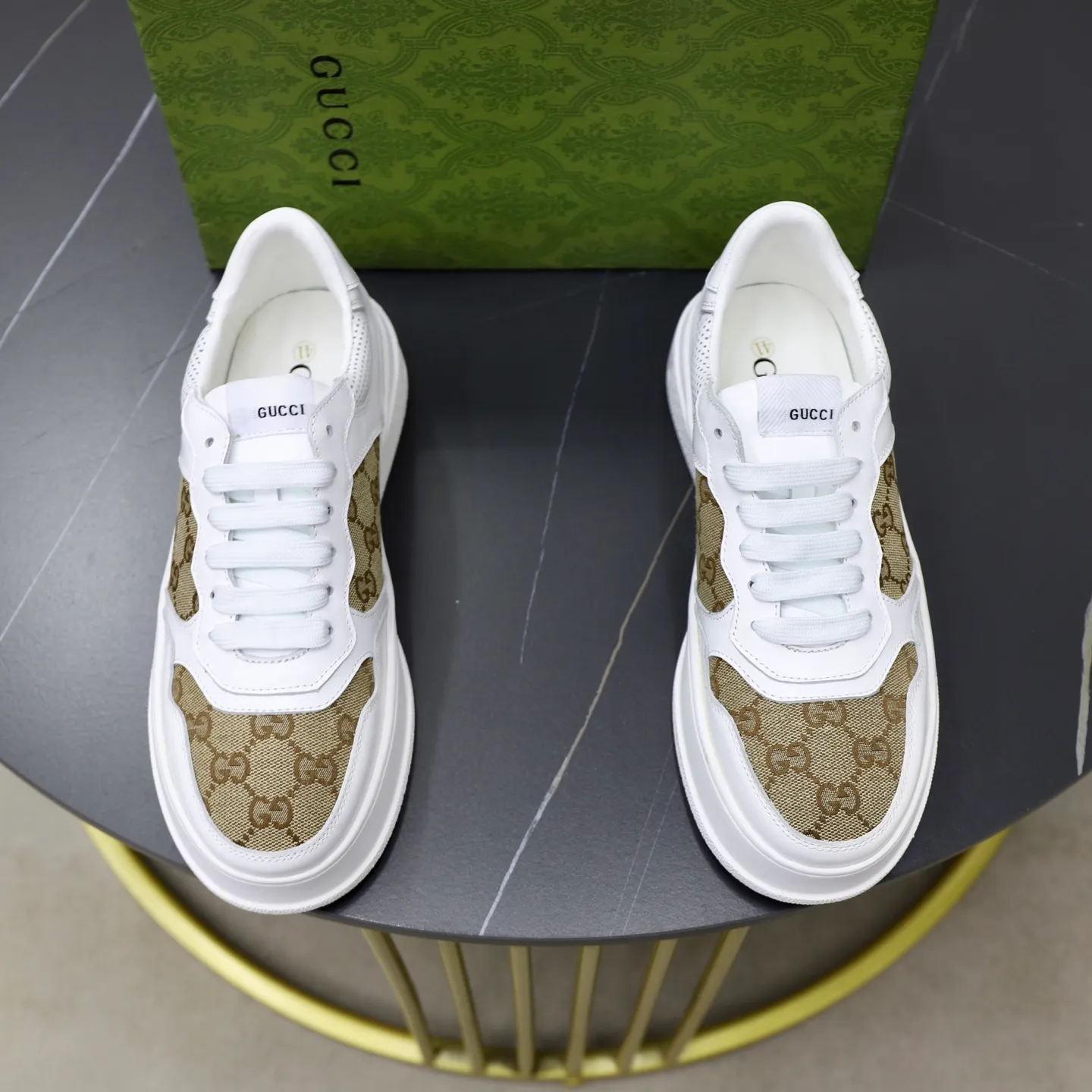 Men's shoes: 400💰🙅‍♂️🙅‍♂️🙅‍♂️ Brand: GUCCI Standard code: 38-44 (45 customized) Grade: Same as the official website Material: Original leather splicing brand cloth Comfortable and breathable sheepskin lining Lightweight wear-resistant outsole Style category: Men's fashion casual shoes Sports shoes Distinguished luxury brand elements Top luxury Color: actual picture color
